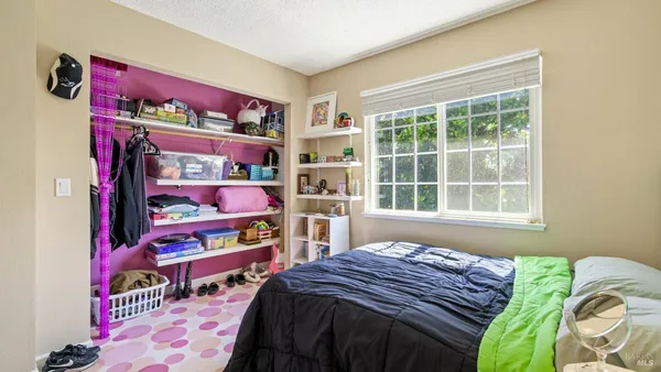 $929,900 | 868 Holly Avenue, Rohnert Park, CA 94928