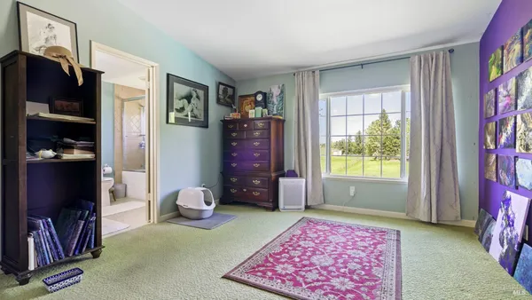 $929,900 | 868 Holly Avenue, Rohnert Park, CA 94928