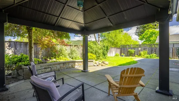 $929,900 | 868 Holly Avenue, Rohnert Park, CA 94928