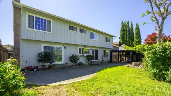 $929,900 | 868 Holly Avenue, Rohnert Park, CA 94928
