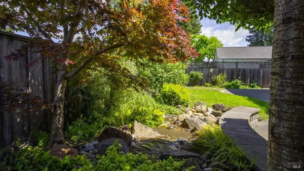 $929,900 | 868 Holly Avenue, Rohnert Park, CA 94928