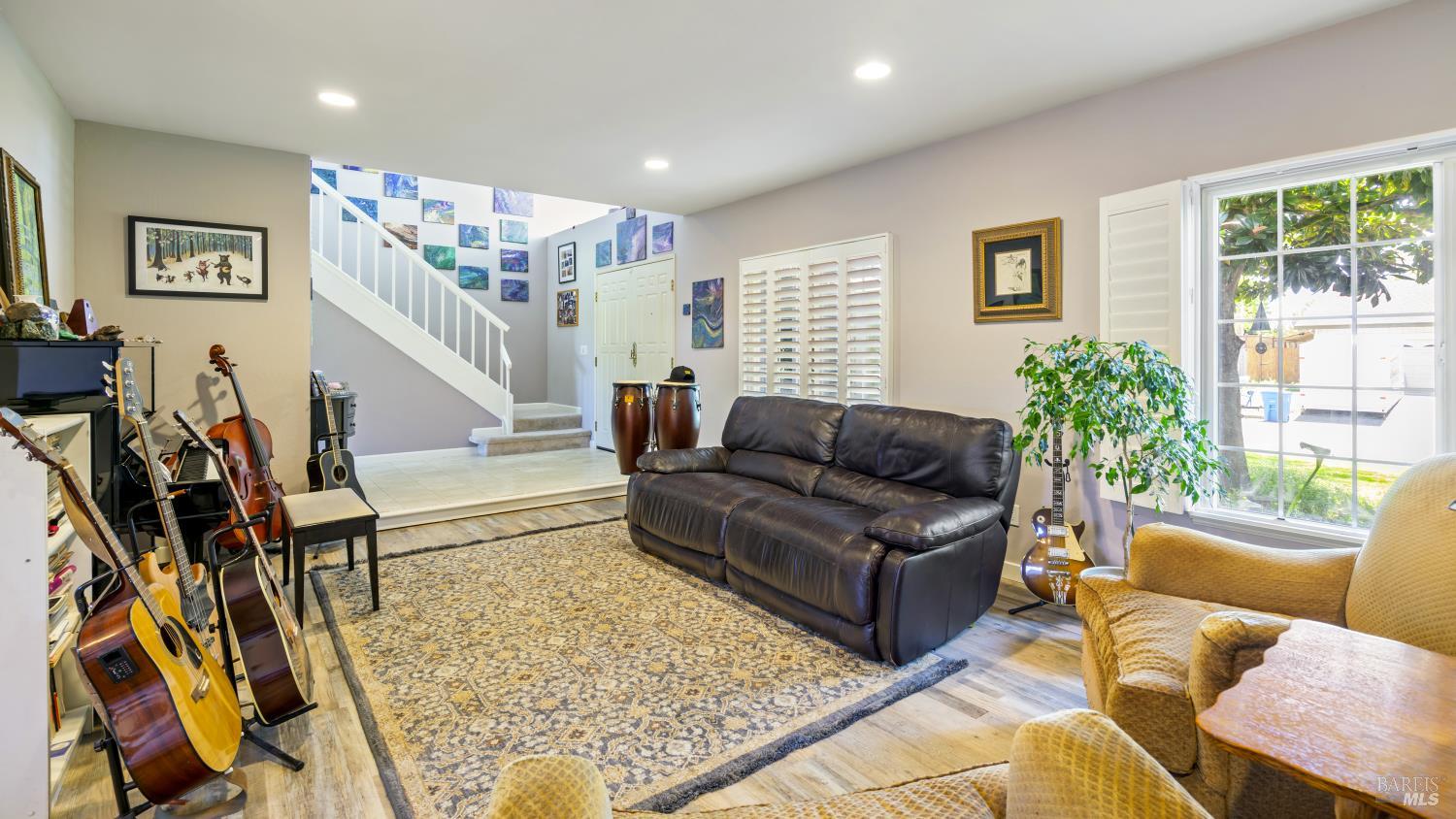 868 Holly Avenue Rohnert Park, CA 94928 - Photo 9 of 48