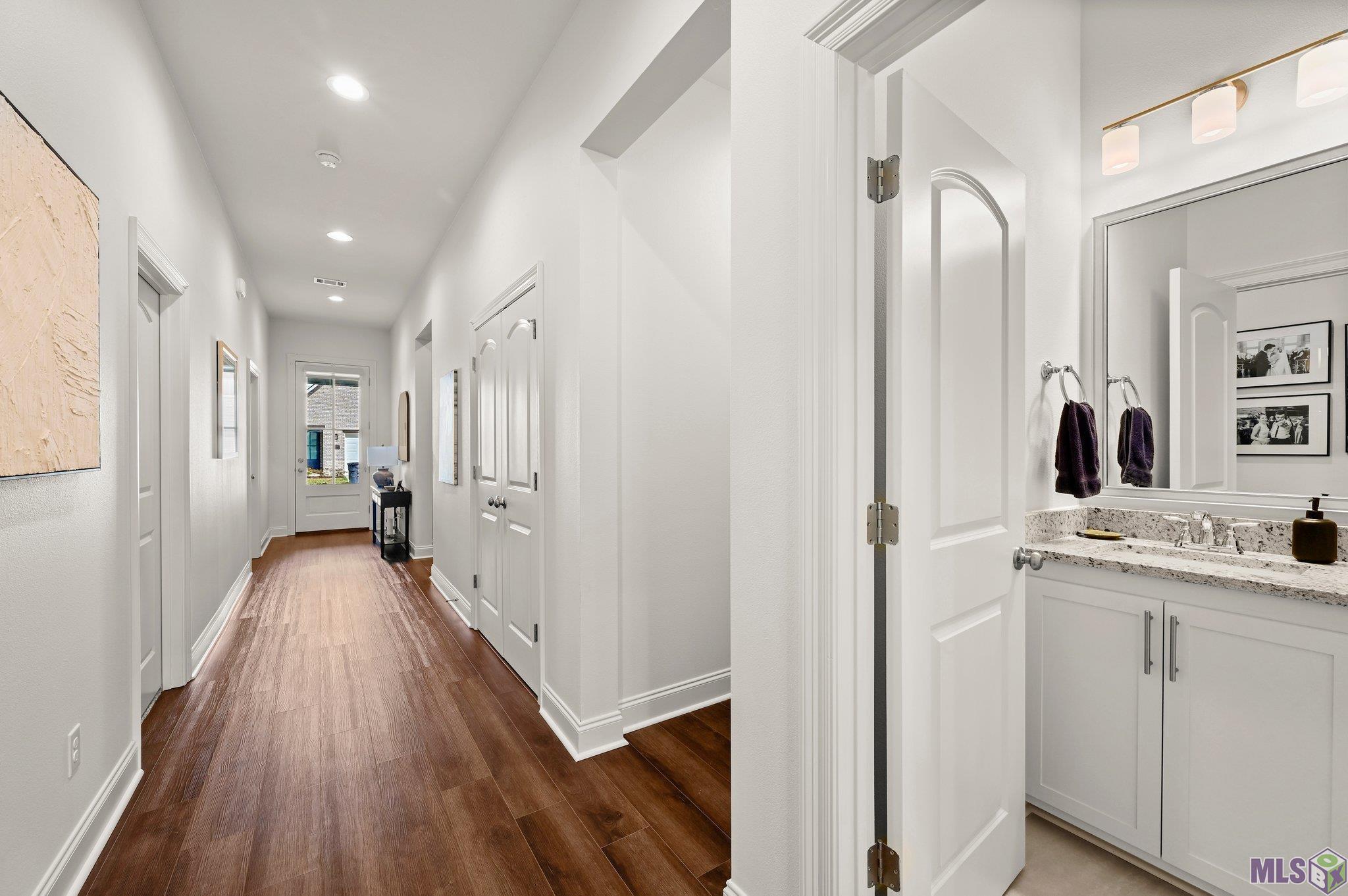 9044 Magnolia Vw Drive Baton Rouge, LA 70810 - Photo 3 of 20