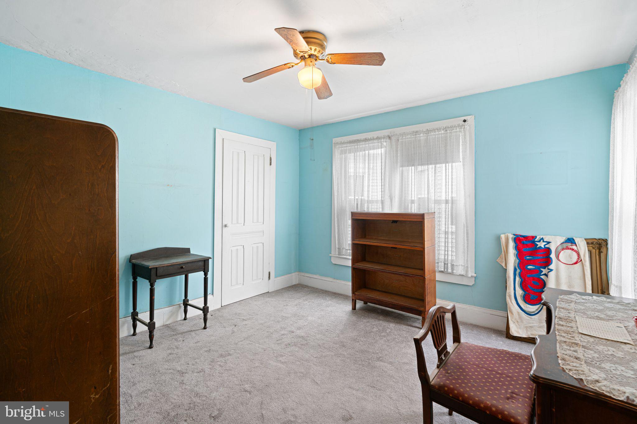 122 West Cottage Avenue Haddonfield, NJ 08033 - Photo 17 of 23 a room with furniture and a chair