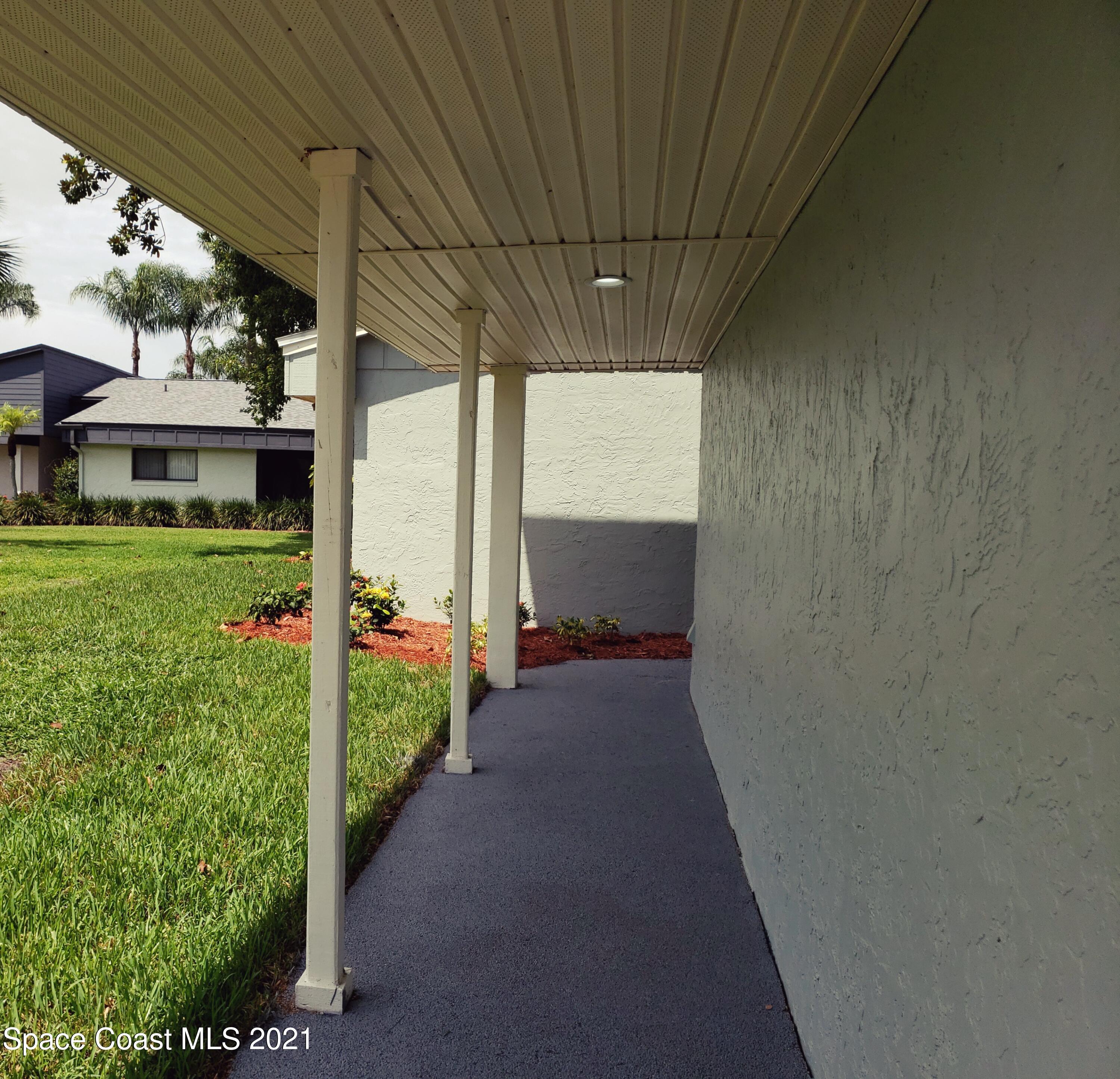 435 Myrtlewood Road Melbourne, FL 32940 - Photo 5 of 40 20210725_161608