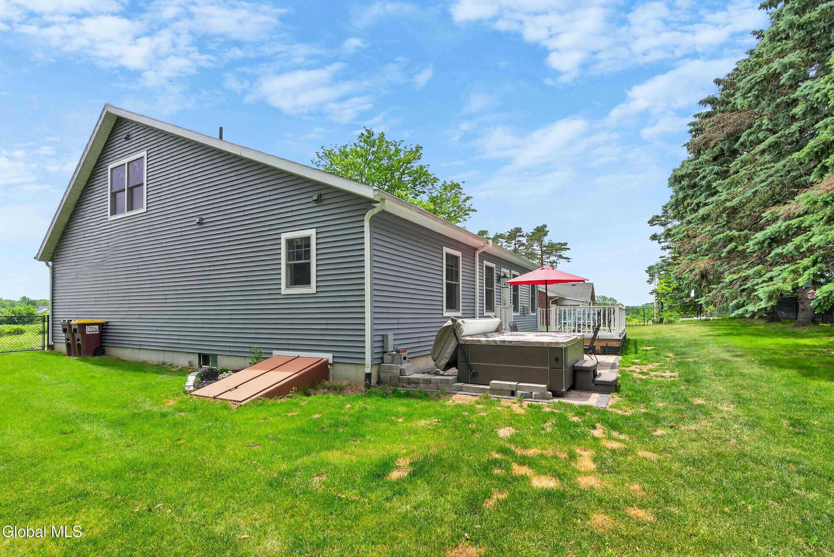 97 Johnson Road Halfmoon, NY 12118 - Photo 8 of 70 011-97-Johnson-Road-Mechanicville-NY-121