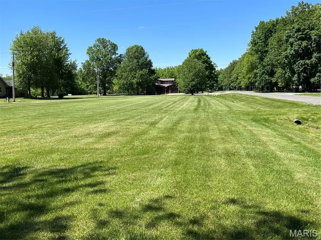 $30,000 | 0 Harbor Drive, Carlyle, IL 62231