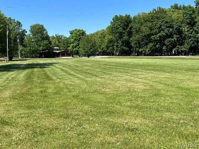 $30,000 | 0 Harbor Drive, Carlyle, IL 62231