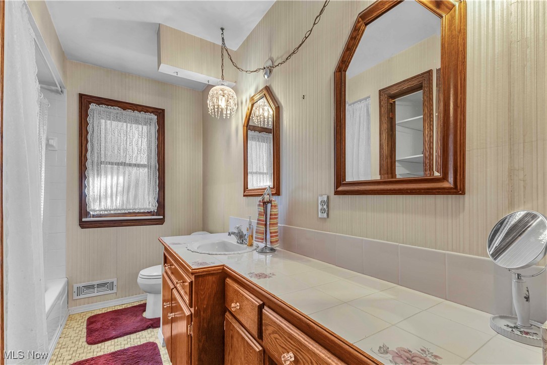2775 Dentzler Road Parma, OH 44134 - Photo 17 of 43 Gallery Image 17