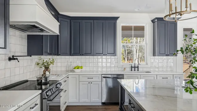 $915,000 | 160 Sugar Sand Lane, West End, NC 27376