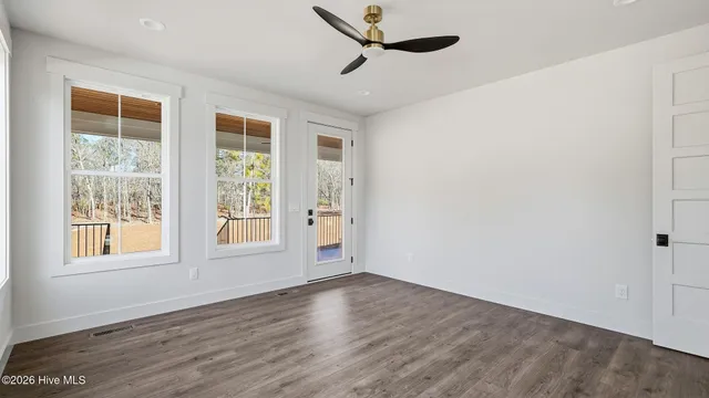 $915,000 | 160 Sugar Sand Lane, West End, NC 27376