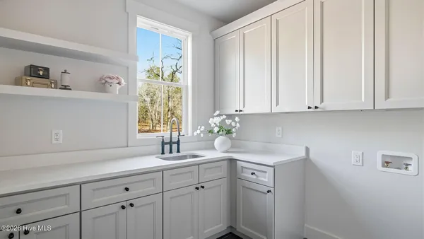 $915,000 | 160 Sugar Sand Lane, West End, NC 27376