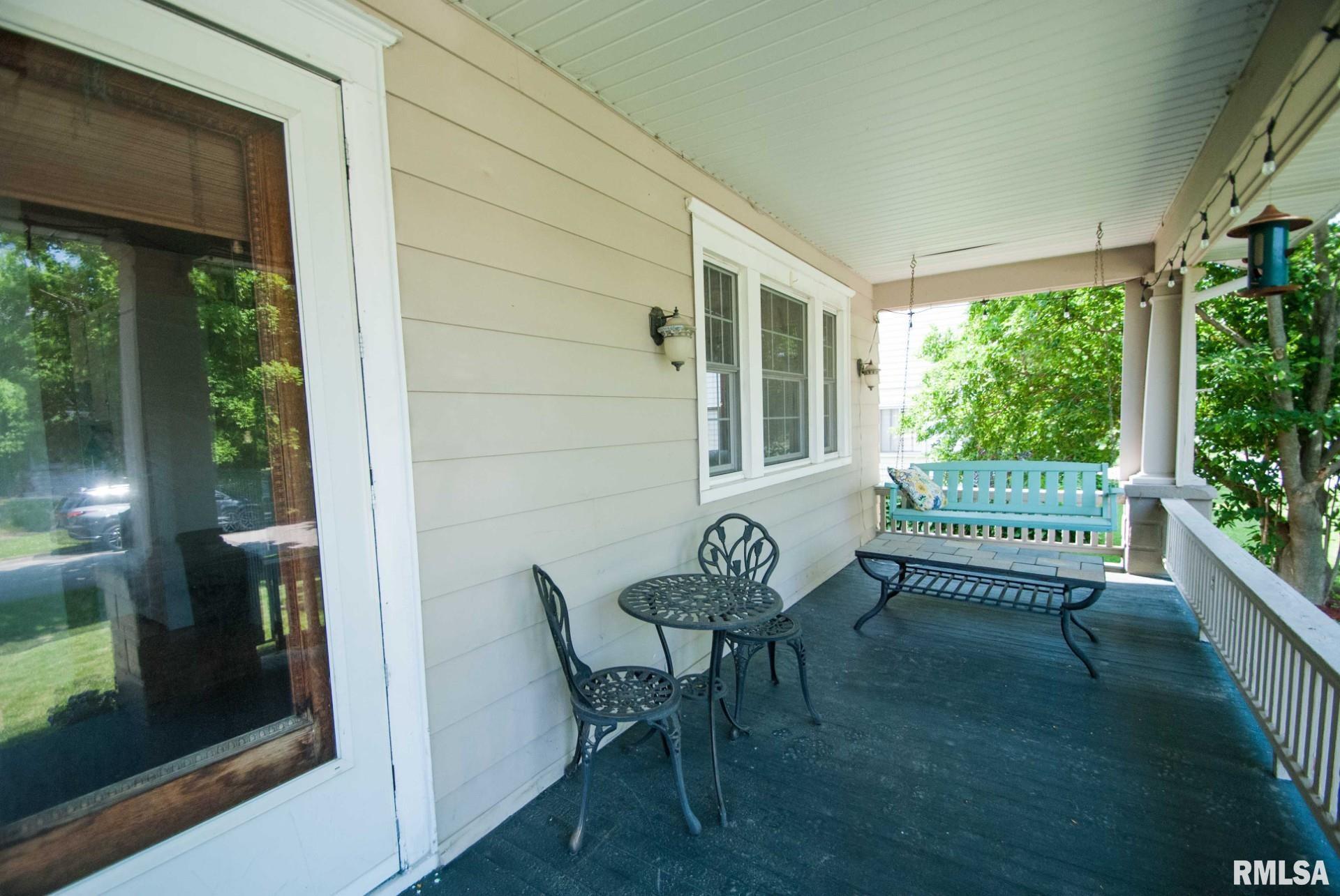 2326 13th Street Moline, IL 61265 - Photo 3 of 18 Gallery Image 3