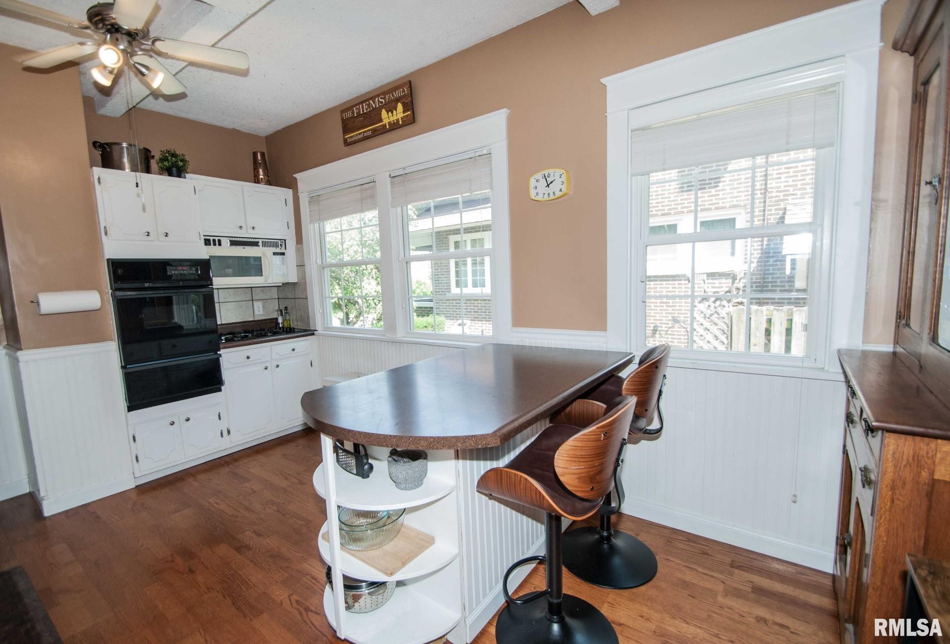 2326 13th Street Moline, IL 61265 - Photo 9 of 18 Gallery Image 9