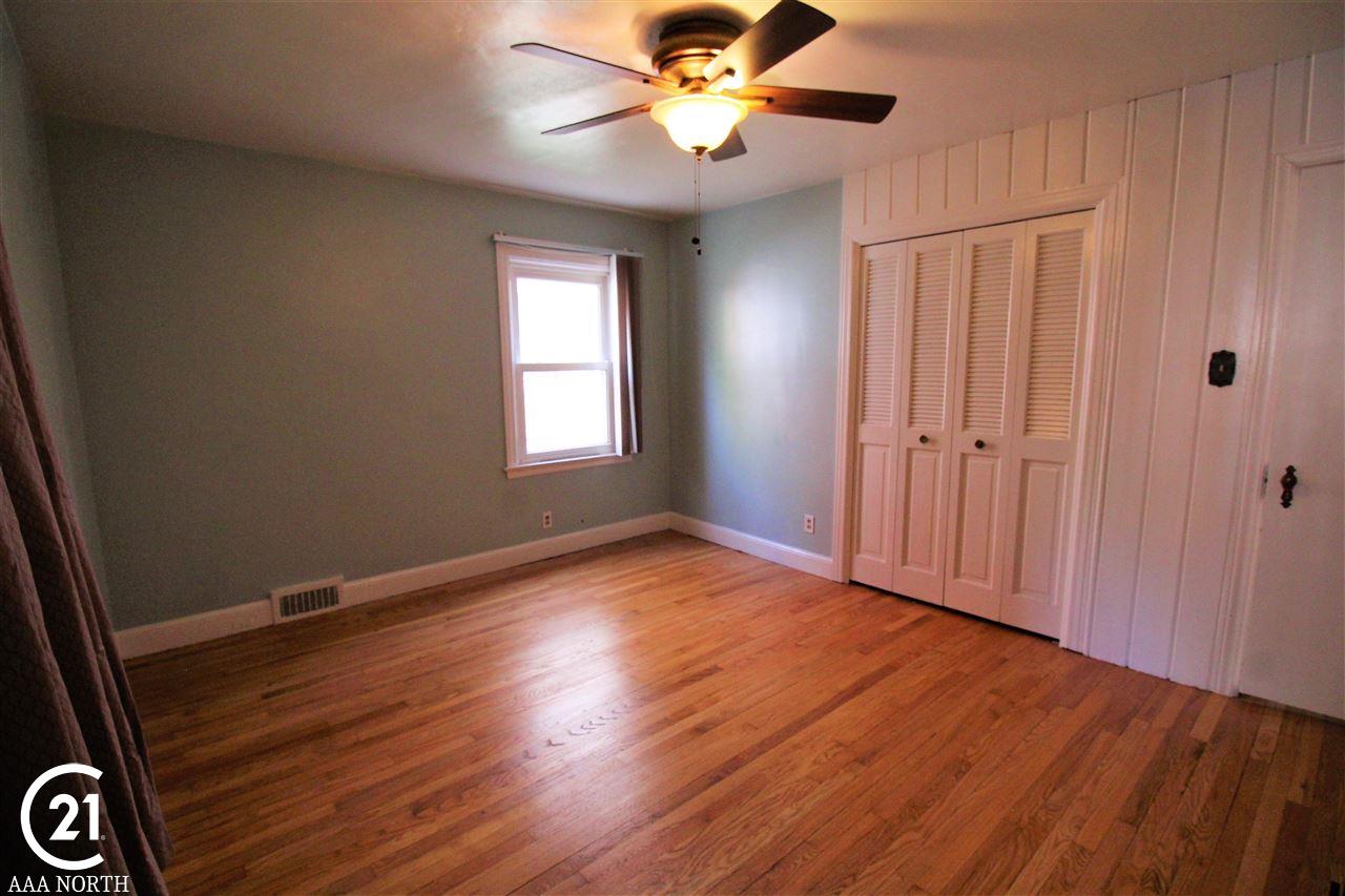 5084 Yorkshire Road Detroit, MI 48224 - Photo 11 of 28 50042376-10.JPG