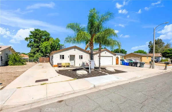 $460,000 | 784 Miramar Avenue South, San Jacinto, CA 92583