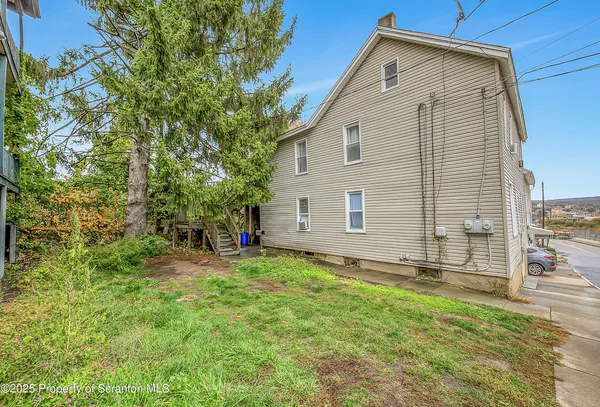 $260,000 | 916 West Linden Street, Scranton, PA 18504