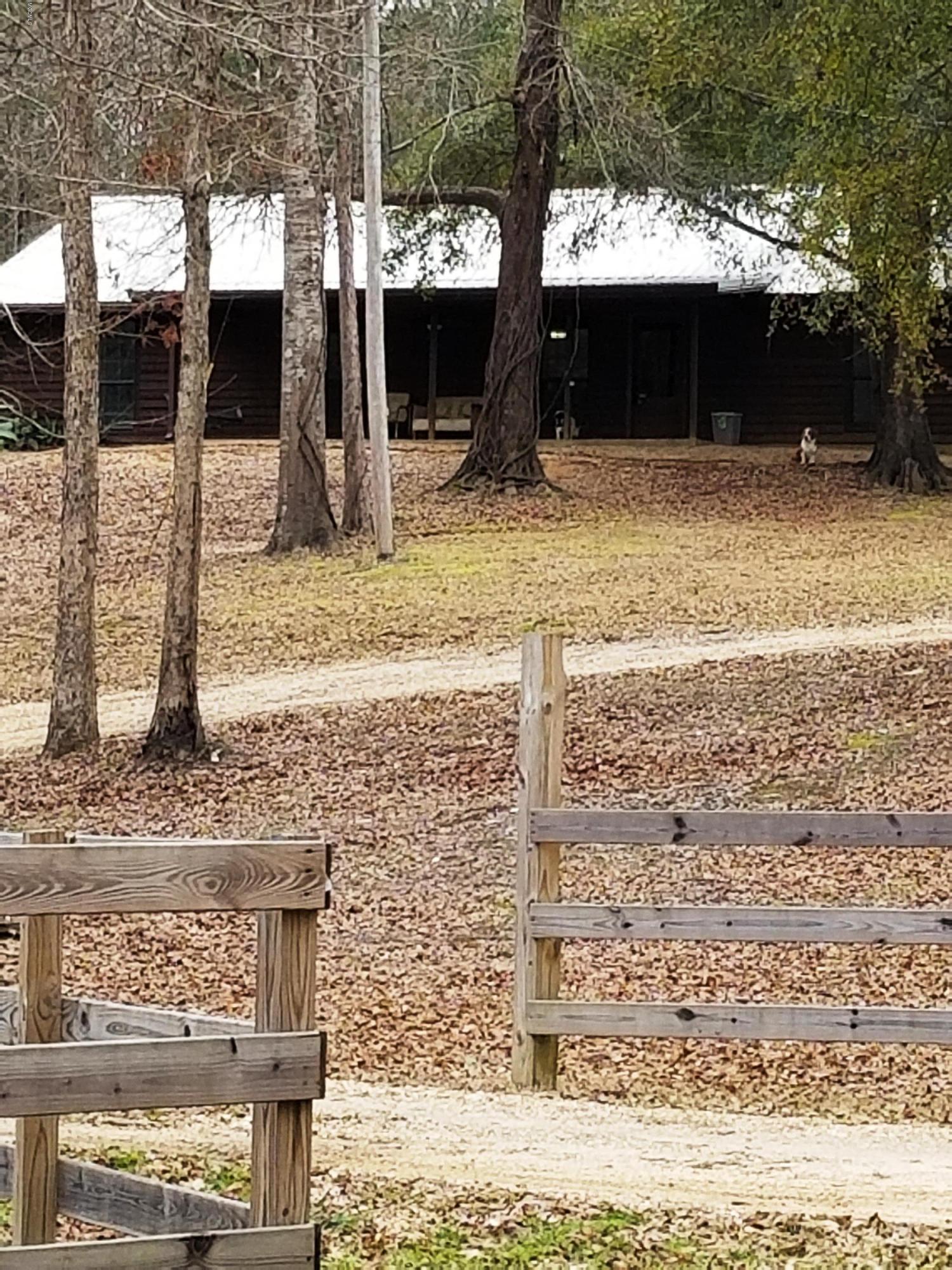 48 Baughman Road Poplarville, MS 39470 - Photo 3 of 20 20180205_154313