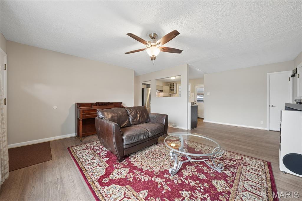 634 Parker Drive Ballwin, MO 63021 - Photo 3 of 26