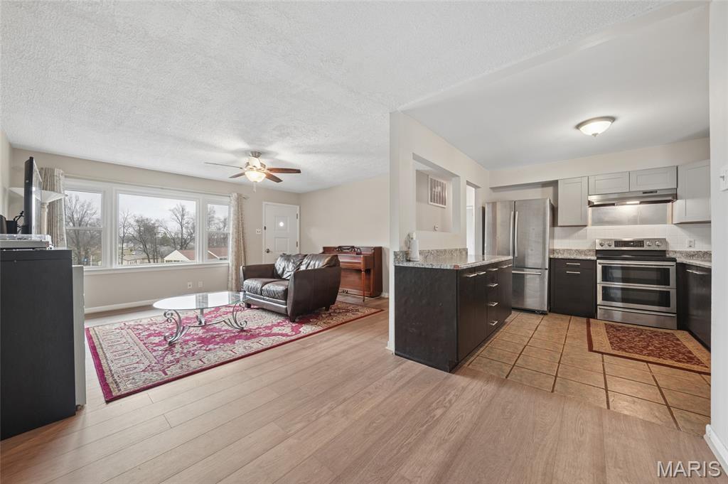 634 Parker Drive Ballwin, MO 63021 - Photo 7 of 26