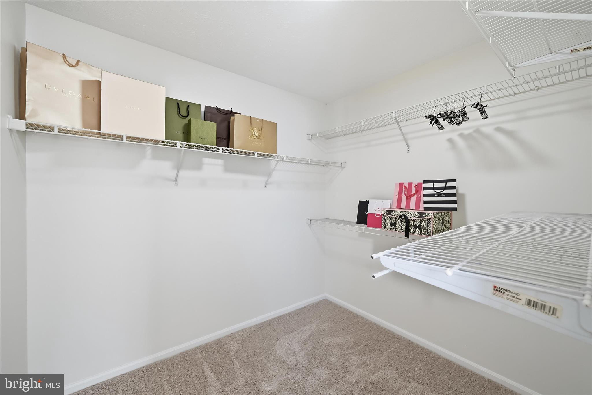 9500 Windbeat Way Columbia, MD 21046 - Photo 27 of 64 Large walk-in closet in primary bedroom