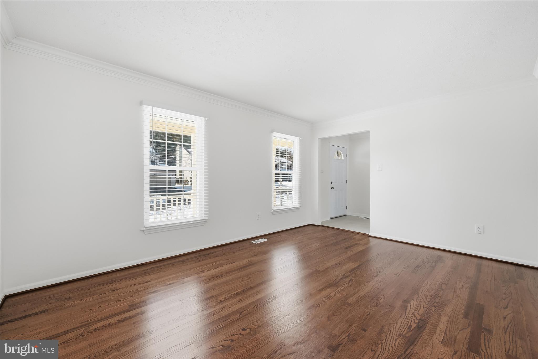 9500 Windbeat Way Columbia, MD 21046 - Photo 10 of 64 Tons of natural light in front living room