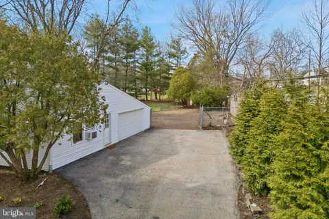 a view of a back yard of the house