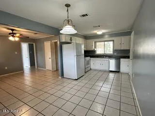 $1,550 | 82 Easy Street, Gulfport, MS 39503