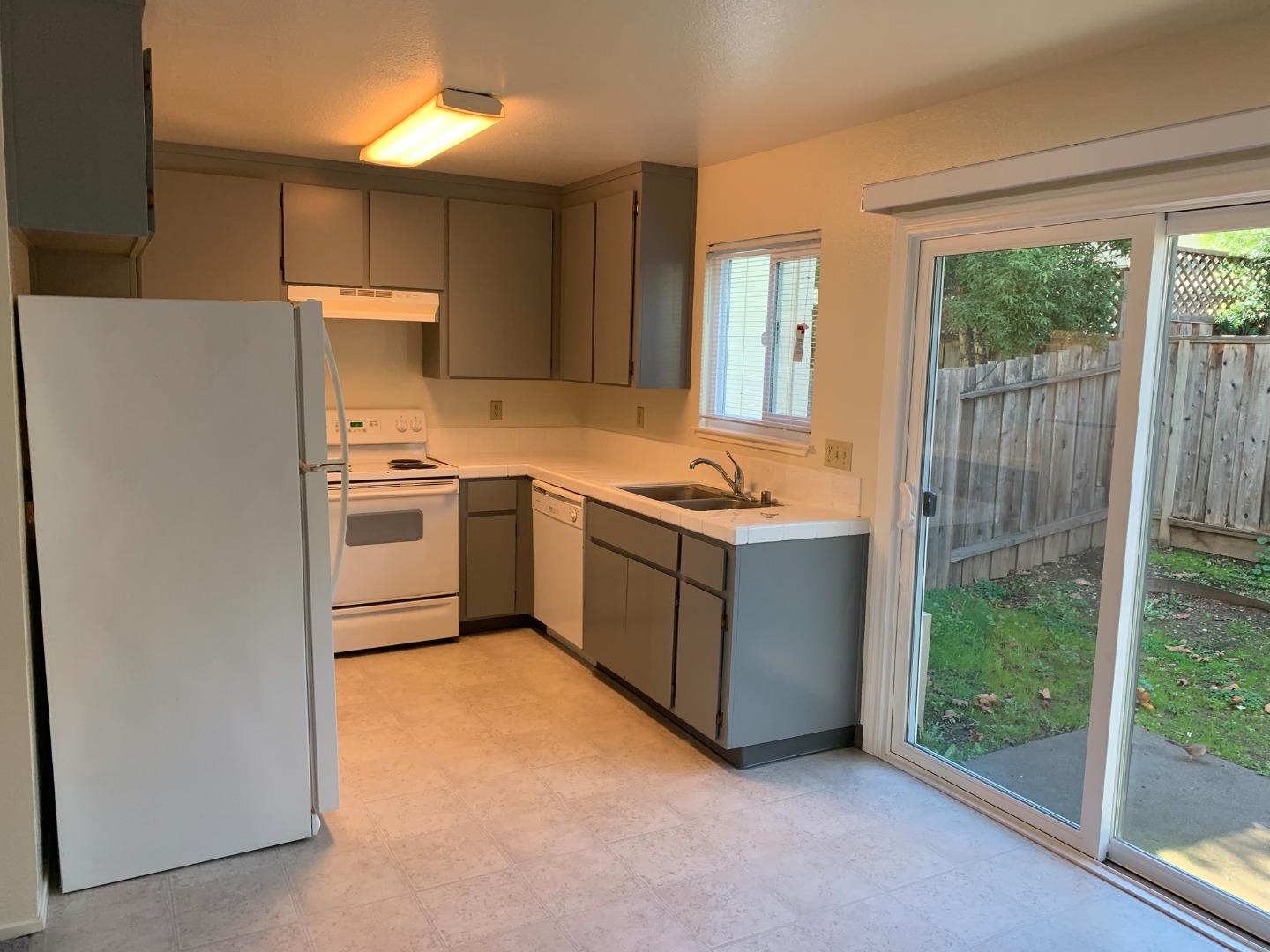 8101 Kelton Drive Gilroy, CA 95020 - Photo 13 of 32