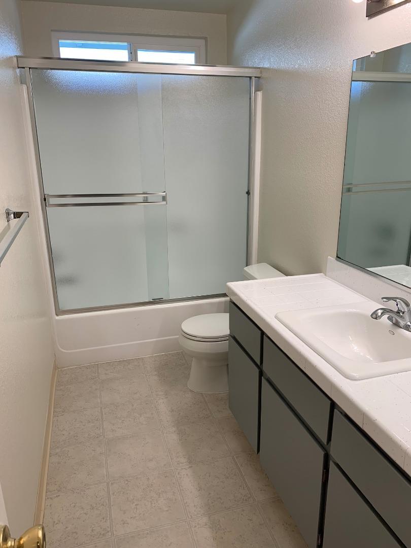 8101 Kelton Drive Gilroy, CA 95020 - Photo 23 of 32