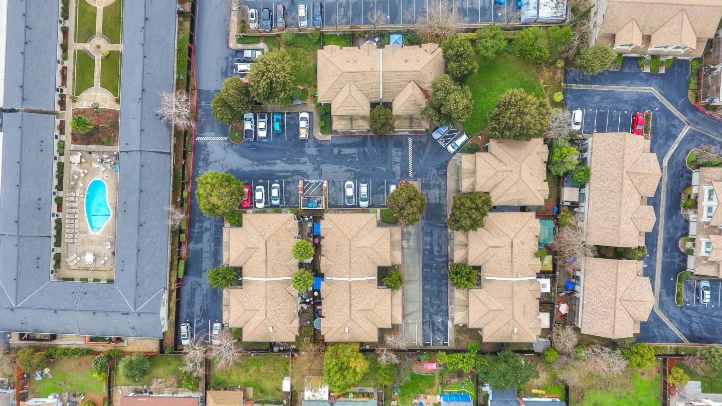 8101 Kelton Drive Gilroy, CA 95020 - Photo 3 of 32