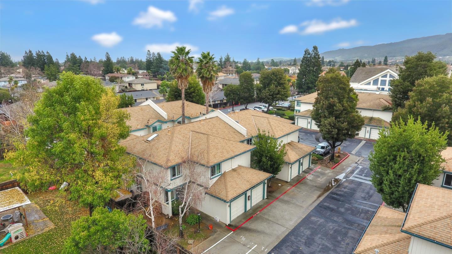 8101 Kelton Drive Gilroy, CA 95020 - Photo 4 of 32