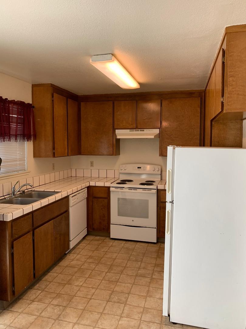 8101 Kelton Drive Gilroy, CA 95020 - Photo 5 of 32