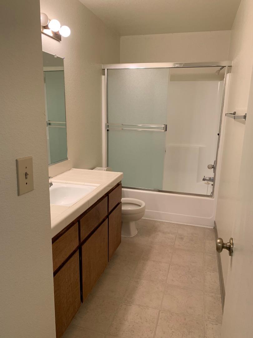 8101 Kelton Drive Gilroy, CA 95020 - Photo 6 of 32