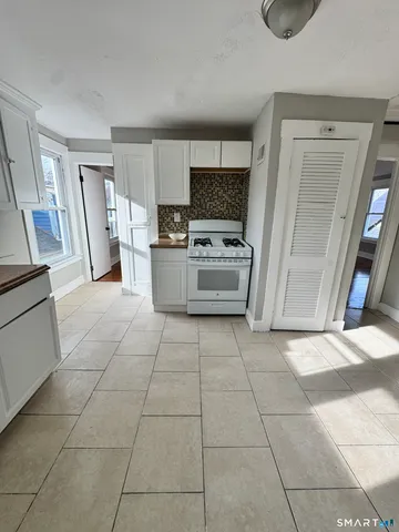 $499,000 | 721 Winchester Avenue, New Haven, CT 06511