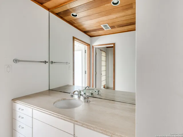 $2,655,000 | 1005 Shoreline Lane, Port Lavaca, TX 77979