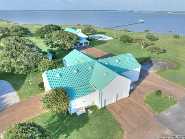 $2,655,000 | 1005 Shoreline Lane, Port Lavaca, TX 77979