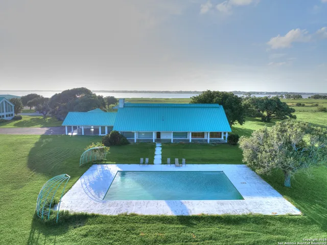 $2,655,000 | 1005 Shoreline Lane, Port Lavaca, TX 77979
