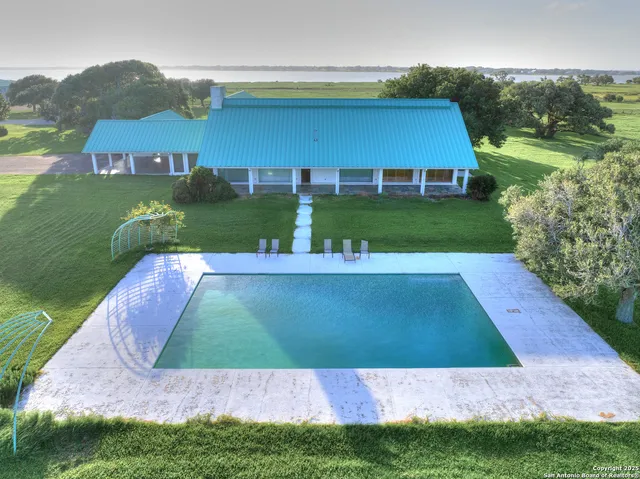 $2,655,000 | 1005 Shoreline Lane, Port Lavaca, TX 77979