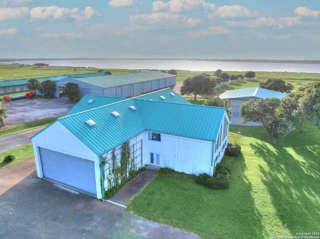 $2,655,000 | 1005 Shoreline Lane, Port Lavaca, TX 77979