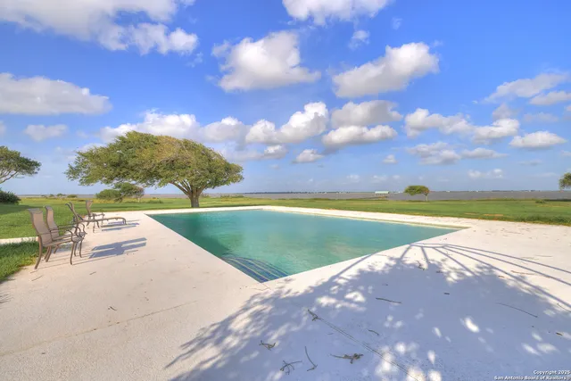 $2,655,000 | 1005 Shoreline Lane, Port Lavaca, TX 77979