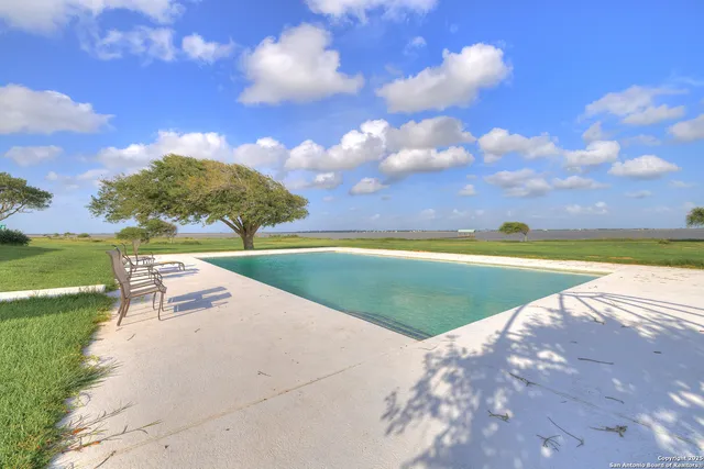$2,655,000 | 1005 Shoreline Lane, Port Lavaca, TX 77979