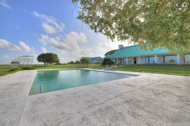 $2,655,000 | 1005 Shoreline Lane, Port Lavaca, TX 77979