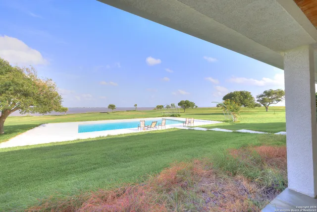 $2,655,000 | 1005 Shoreline Lane, Port Lavaca, TX 77979