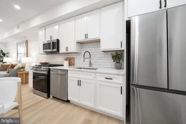 $2,900 | 750 19th Street Northeast, Unit 3, Washington, DC 20002