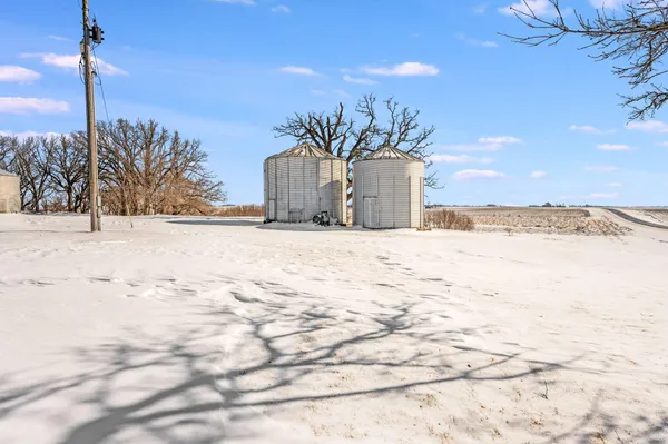 $275,000 | 1734 40th Street, Fairmont, MN 56031