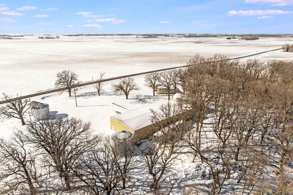 $275,000 | 1734 40th Street, Fairmont, MN 56031