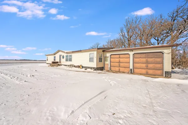 $275,000 | 1734 40th Street, Fairmont, MN 56031