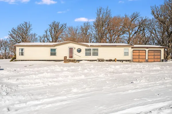 $275,000 | 1734 40th Street, Fairmont, MN 56031