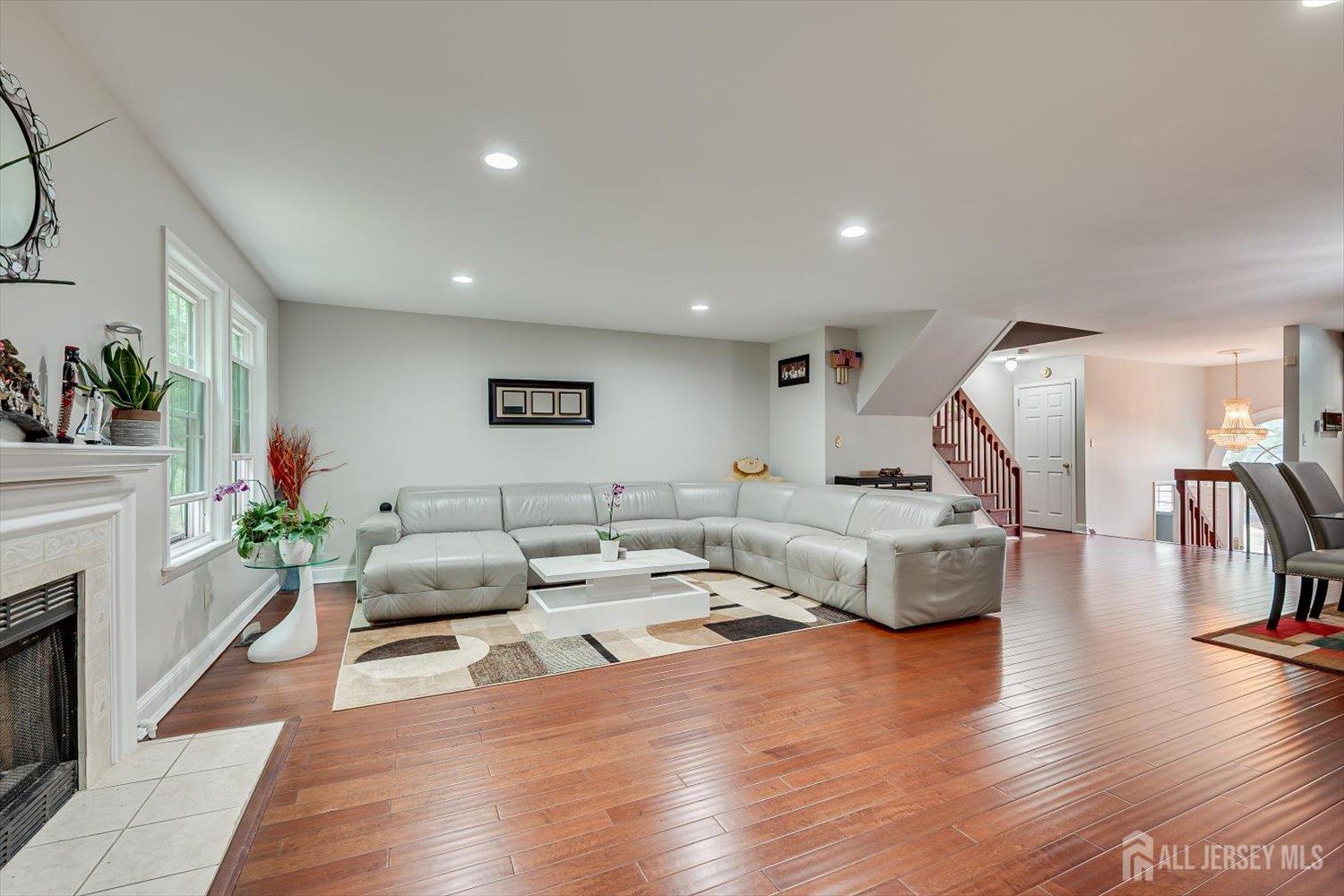 4506 Stonehedge Road Edison, NJ 08820 - Photo 16 of 51